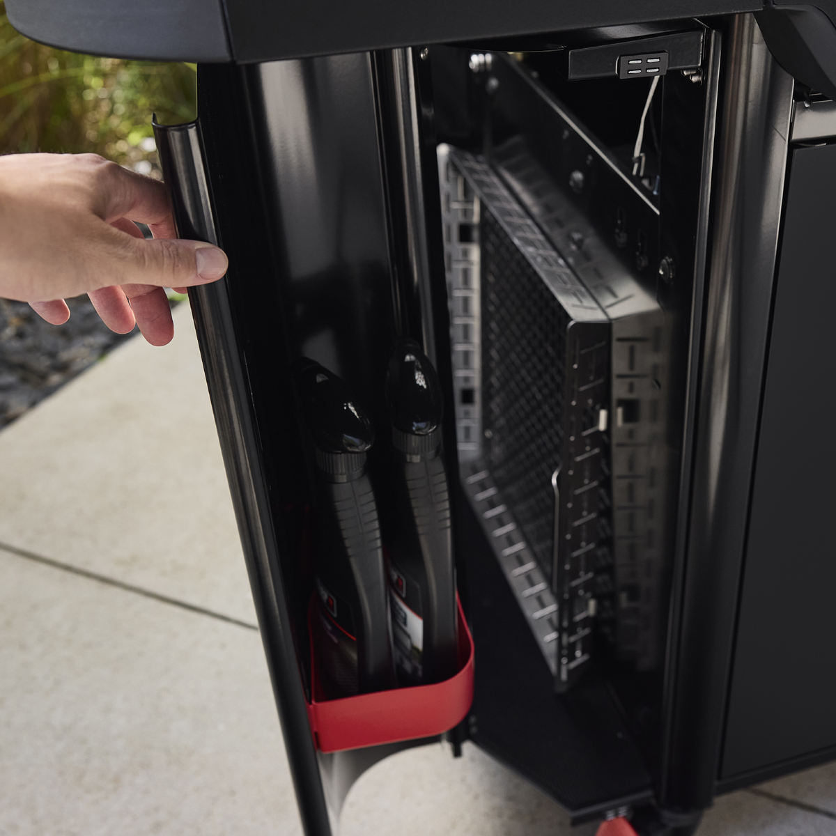 Weber Genesis® E-330 Gas Grill Stealth® Edition