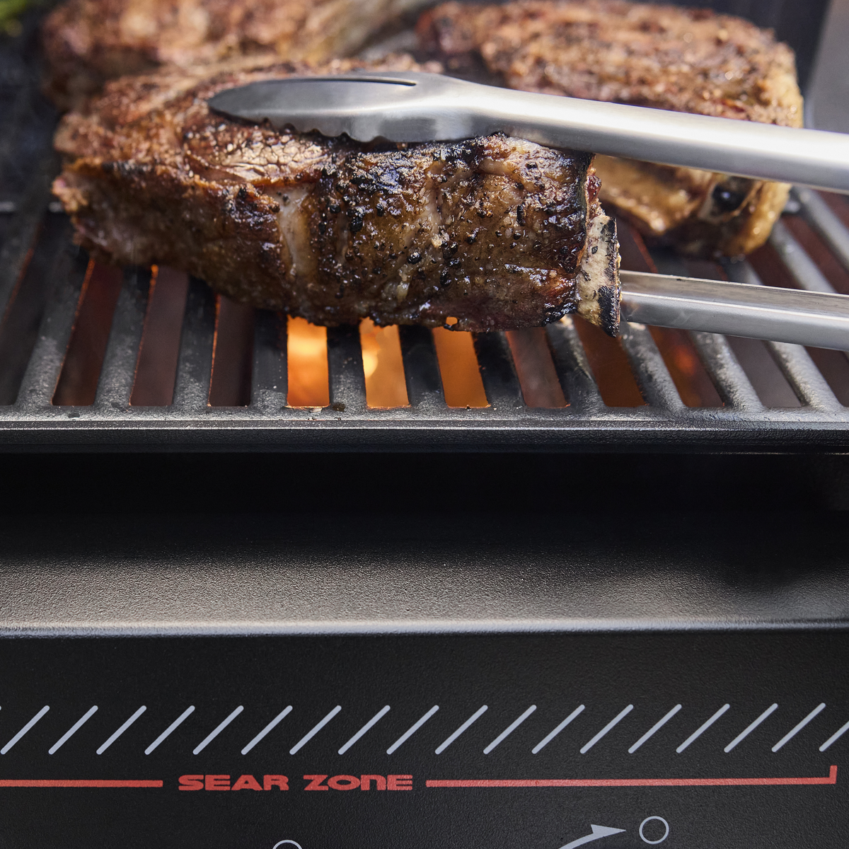 Weber Genesis® E-330 Gas Grill Stealth® Edition